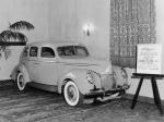 Ford V8 Deluxe Fordor Sedan 1939 года